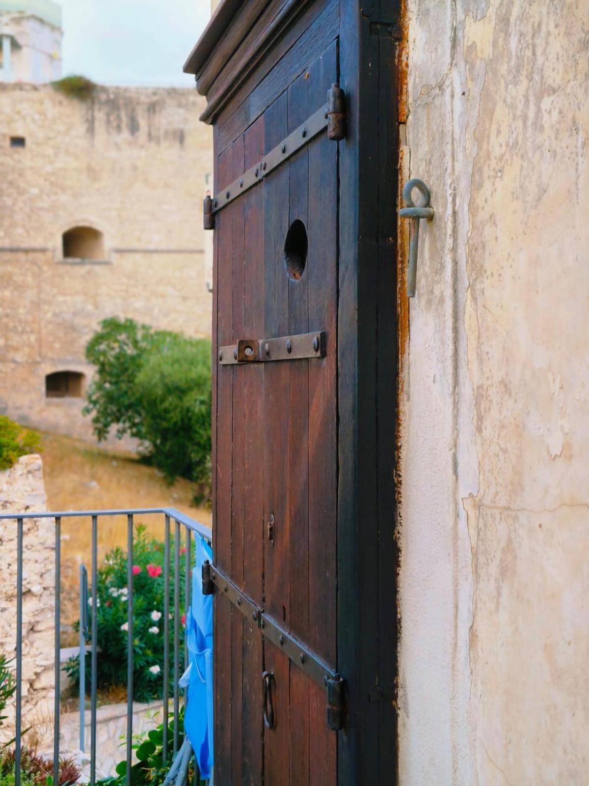 Torre La Mezzaluna Bed and Breakfast Βιέστε Εξωτερικό φωτογραφία